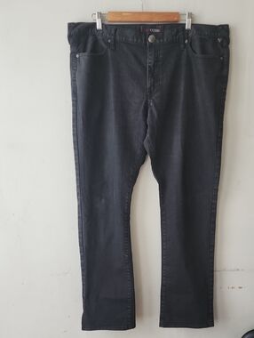 Guess Men's Dark Black Straight Jeans